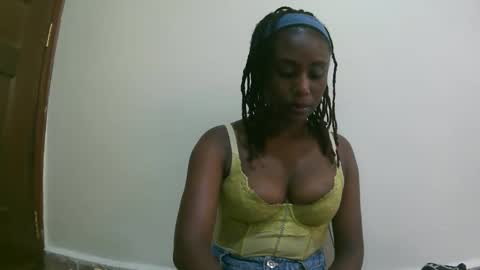 Snapshot of nana2095 chatting on October 18, 10:38 am nana2095 online show from October 18, 10:38 am