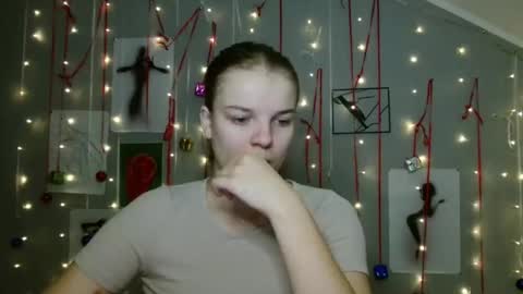 Nana online show from November 11, 9:20 am