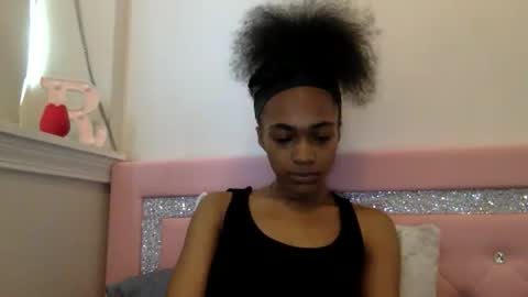 nanaonn online show from April 22, 5:47 pm