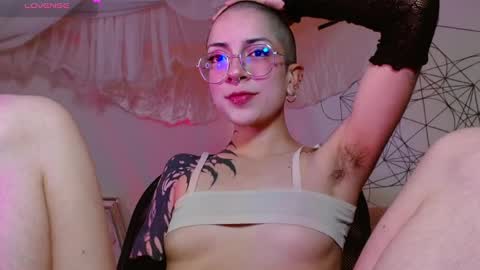 Snapshot of nanaxnana chatting on February 13, 4:11 am Alma Maria online show from February 13, 4:11 am