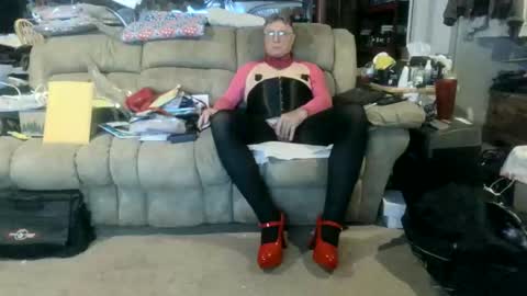 Snapshot of nancyboy_1 chatting on June 6, 9:19 pm nancyboy_1 online show from June 6, 9:19 pm