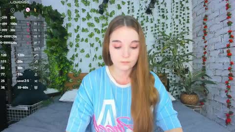 Snapshot of nancycaseys chatting on February 6, 5:25 am Luna online show from February 6, 5:25 am