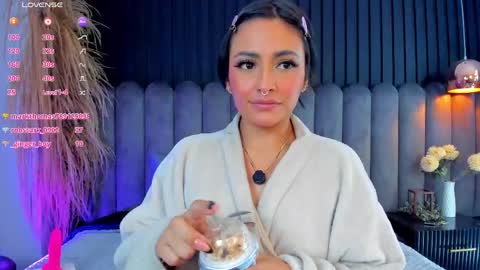 Nanda online show from April 19, 9:08 am