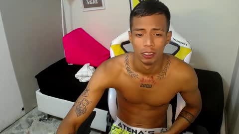 nando_col online show from November 15, 12:02 pm