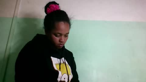 nandrianina416143 online show from May 26, 5:09 pm