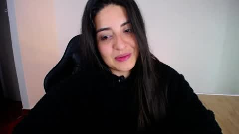 Snapshot of nani_gutierrez chatting on June 7, 3:10 am Nani online show from June 7, 3:10 am