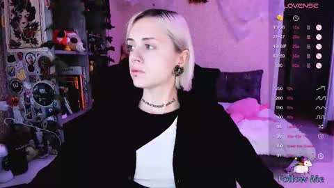 Monday-Friday 12-4 AM and 6-9 AM New York time online show from October 23, 8:13 am