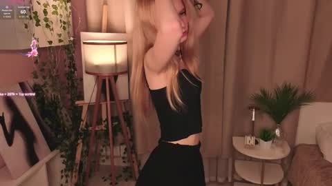 nannetteterrill online show from April 23, 12:40 pm