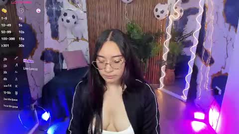Snapshot of nanni_tay chatting on July 3, 3:02 am Nanni online show from July 3, 3:02 am