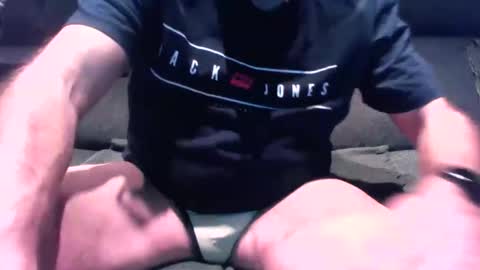 nano22968832 online show from December 3, 5:15 am