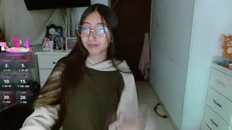 nanylux online show from February 3, 4:10 am