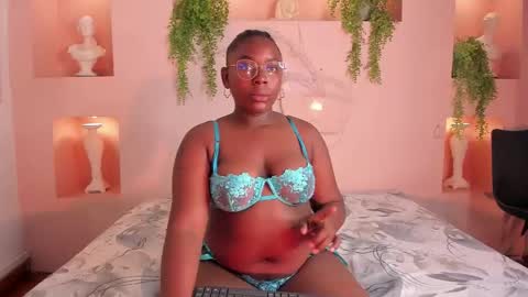 nanymoreno online show from October 18, 12:28 pm