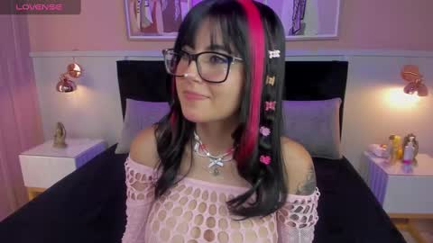 Snapshot of naoko_kirino chatting on January 21, 11:46 am Naoko online show from January 21, 11:46 am