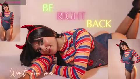 Snapshot of naoko_kirino chatting on February 21, 12:17 pm Naoko online show from February 21, 12:17 pm