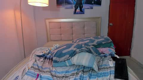 naomi_berckley online show from December 4, 11:19 am