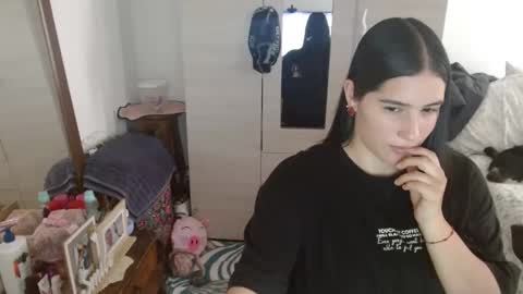 naomi_d online show from May 2, 9:31 pm