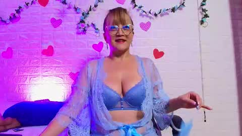 Snapshot of naomi_diamond_ chatting on September 21, 12:07 pm Naomi online show from September 21, 12:07 pm