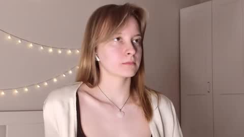 Naomi online show from March 15, 7:09 pm