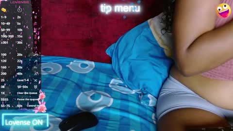 Snapshot of naomi_powel chatting on May 4, 1:34 am naomi_powel online show from May 4, 1:34 am