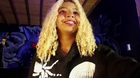 mara Jos online show from April 15, 6:31 am