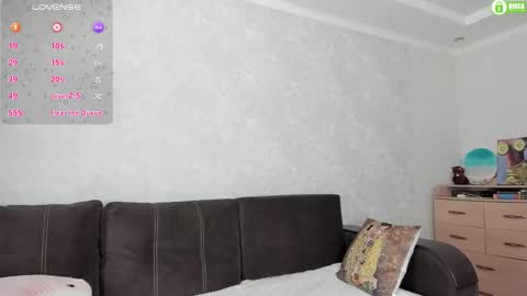 Naomi online show from December 7, 4:58 pm