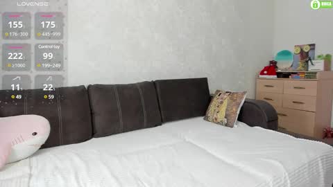 Naomi online show from January 17, 9:17 am