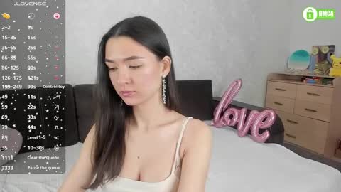 Naomi online show from February 20, 2:24 pm