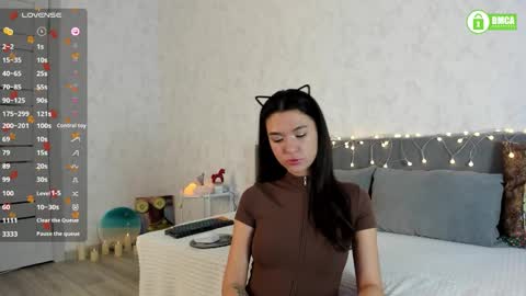 Naomi online show from November 6, 1:56 pm