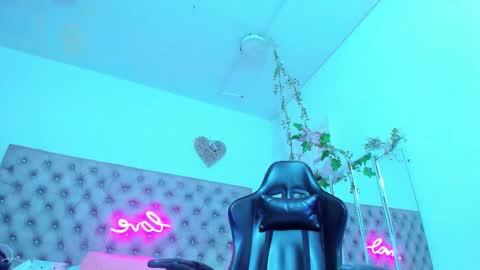 Naomi online show from January 12, 11:48 am