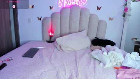 Snapshot of naomiasha_ chatting on November 15, 2:09 am online show from November 15, 2:09 am