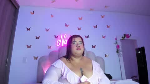 Snapshot of naomiasha_ chatting on November 17, 10:26 pm online show from November 17, 10:26 pm