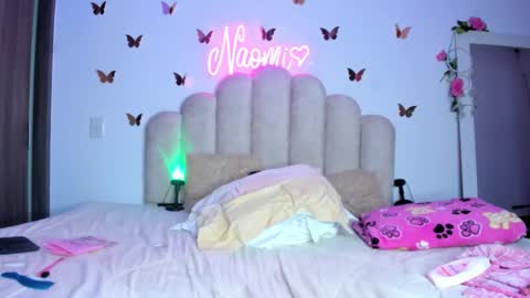 Snapshot of naomiasha_ chatting on November 28, 12:02 am online show from November 28, 12:02 am