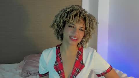 naomidawson online show from January 9, 11:17 pm