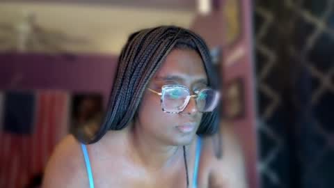 Naomi online show from December 10, 9:11 pm