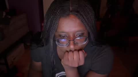 Naomi online show from October 12, 10:20 pm