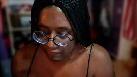 Naomi online show from October 25, 9:09 pm