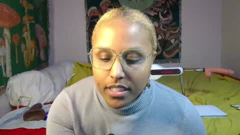 Snapshot of naomigiirl6 chatting on December 26, 3:10 pm Naomigiirl6 online show from December 26, 3:10 pm