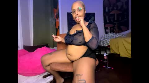 Snapshot of naomigiirl6 chatting on December 28, 11:48 pm Naomigiirl6 online show from December 28, 11:48 pm