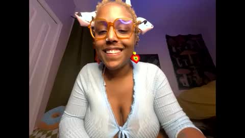Snapshot of naomigiirl6 chatting on January 6, 12:13 pm Naomigiirl6 online show from January 6, 12:13 pm
