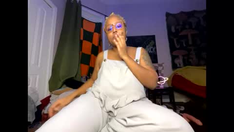 Snapshot of naomigiirl6 chatting on January 14, 5:23 pm Naomigiirl6 online show from January 14, 5:23 pm