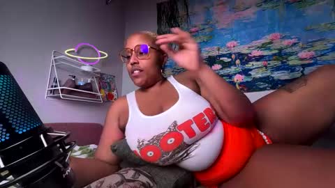Snapshot of naomigiirl6 chatting on March 10, 11:06 pm Naomigiirl6 online show from March 10, 11:06 pm