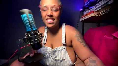 Snapshot of naomigiirl6 chatting on June 6, 8:13 pm Naomigiirl6 online show from June 6, 8:13 pm