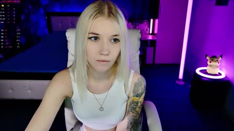 naomihita online show from November 30, 2:32 pm