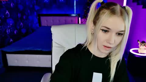 naomihita online show from December 21, 9:16 am