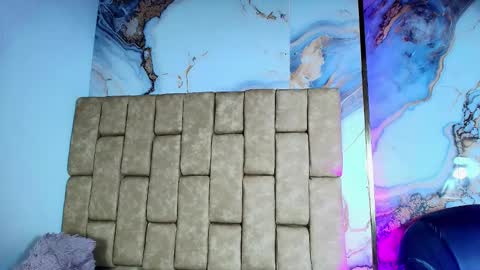 Naomi Campbel online show from February 22, 2:04 pm