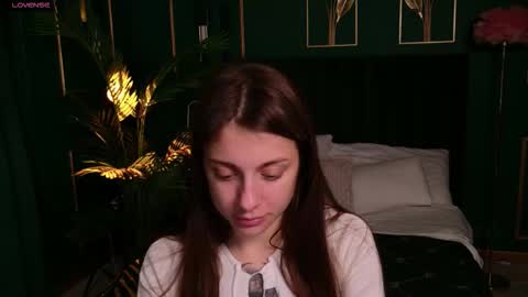 Naomi online show from September 15, 4:45 am