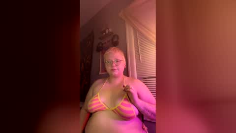 naominymph420 online show from December 23, 4:21 am