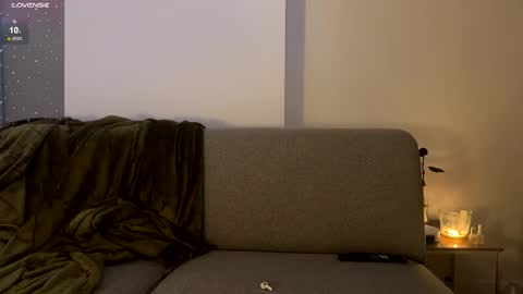 naomirosy online show from February 25, 7:34 pm