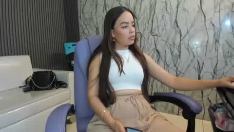 Naomis online show from July 12, 1:35 pm