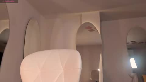 Naomi online show from September 23, 1:03 pm